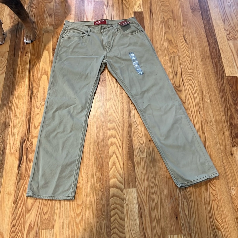 Brand New pair of Khaki Pants, size 32x30 Slim Straight, Arizona Jean Co